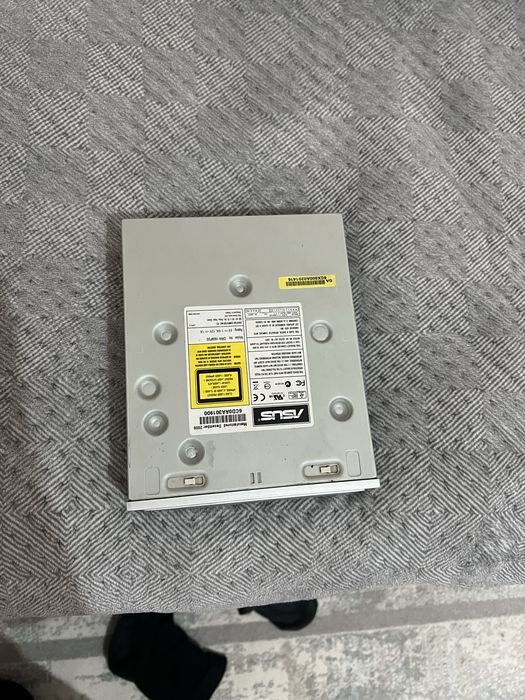 Cdroom в среднеи состояний б/у