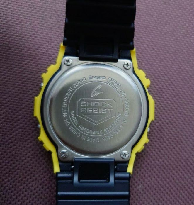 Vând Casio G-Shock dw5600