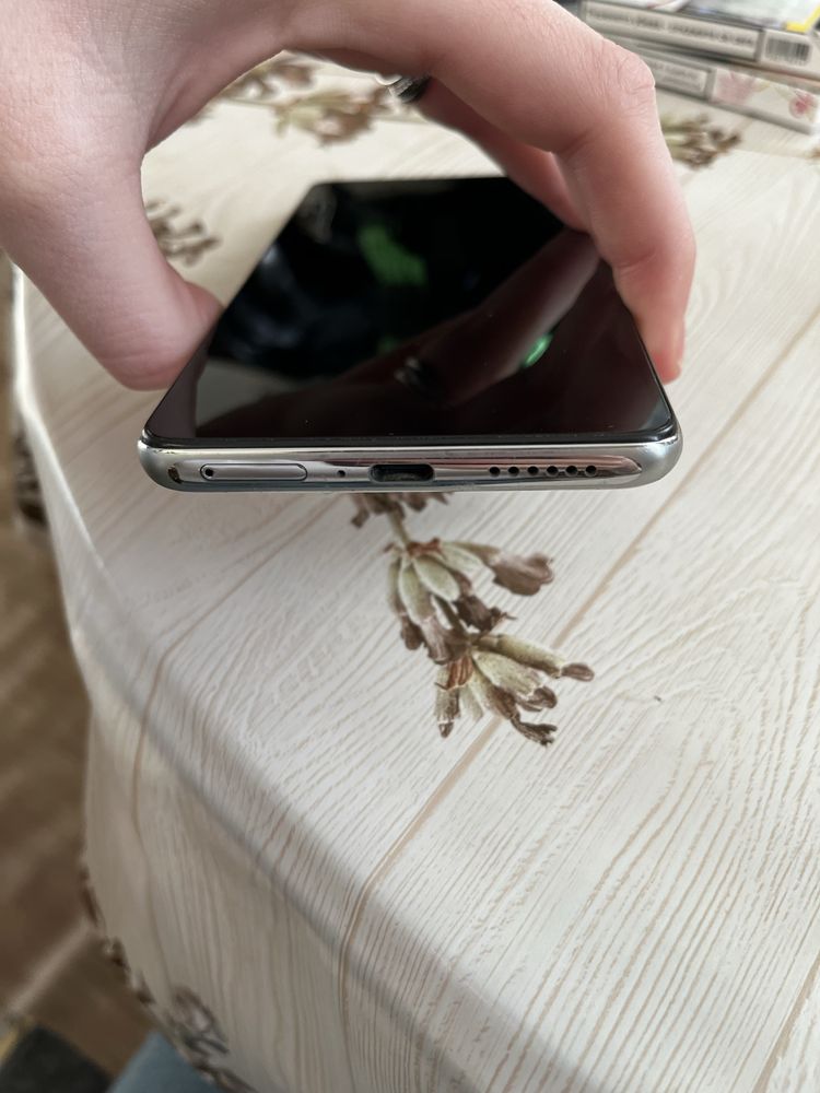 Продавам XIAOMI 11T