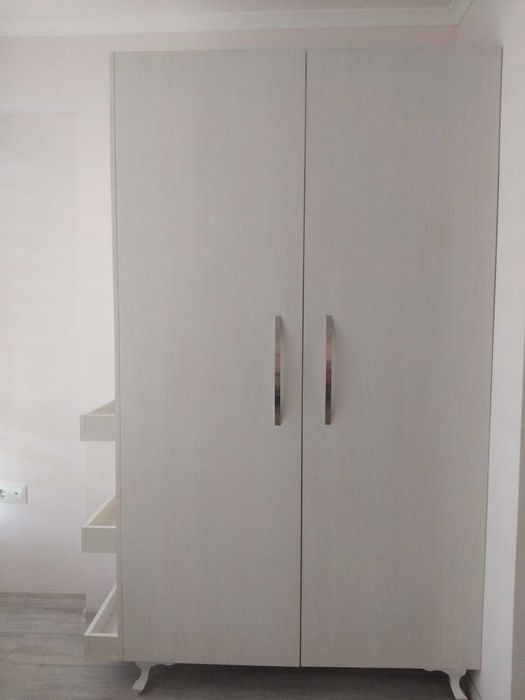 Гардероб двукрилен