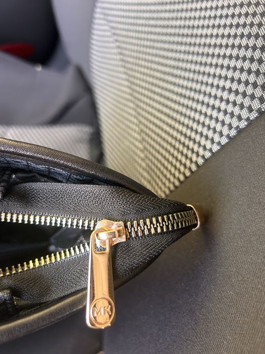 Geanta Michael Kors JetSet noua