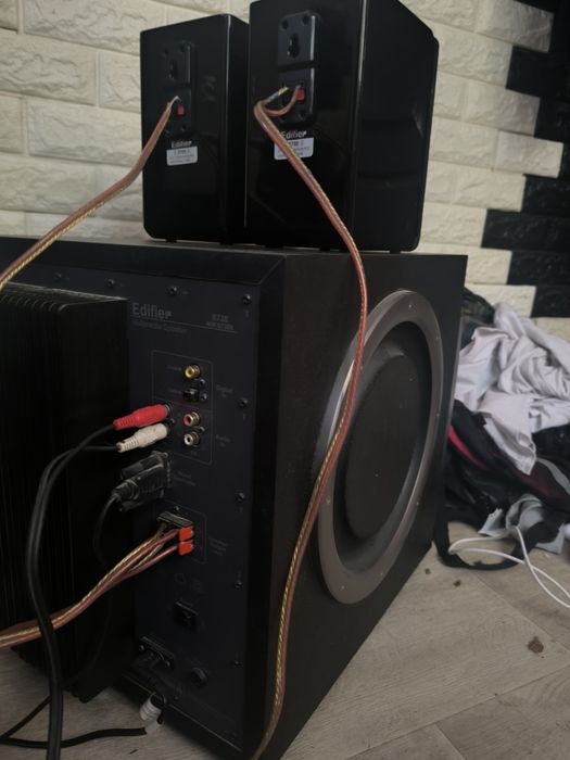 Продам акустическая система Edifier S730