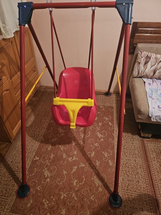 Градинска люлка и пързалка