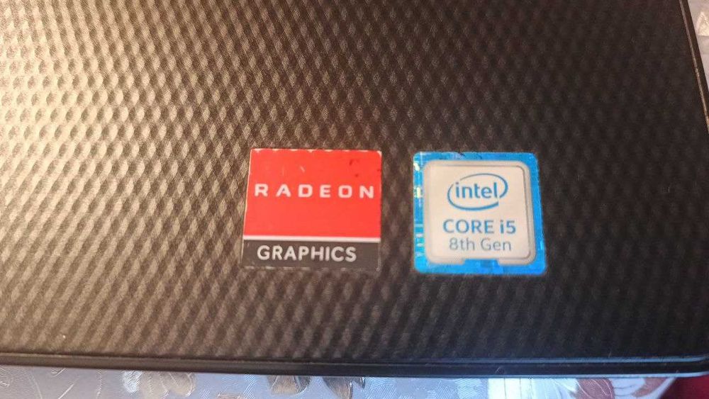 "Dell" noutbugi — ishonchli, kuchli va juda ham chiroyli holatda!