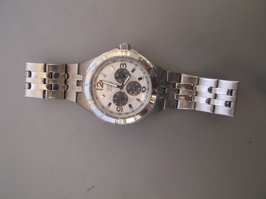 ceas  guess original, pt. barbati, ca nou - 180 lei