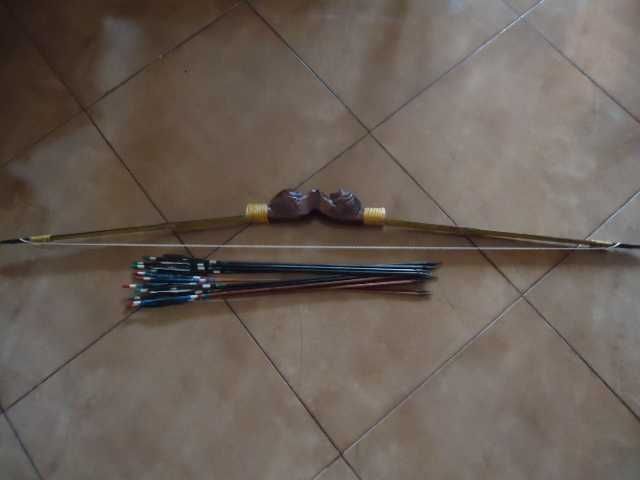 тръба със стрели ,сабаркан, лък със стрели