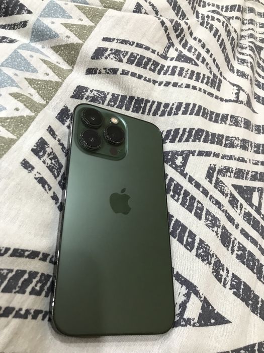 Продам  iPhone 13 pro в зеленом цвете