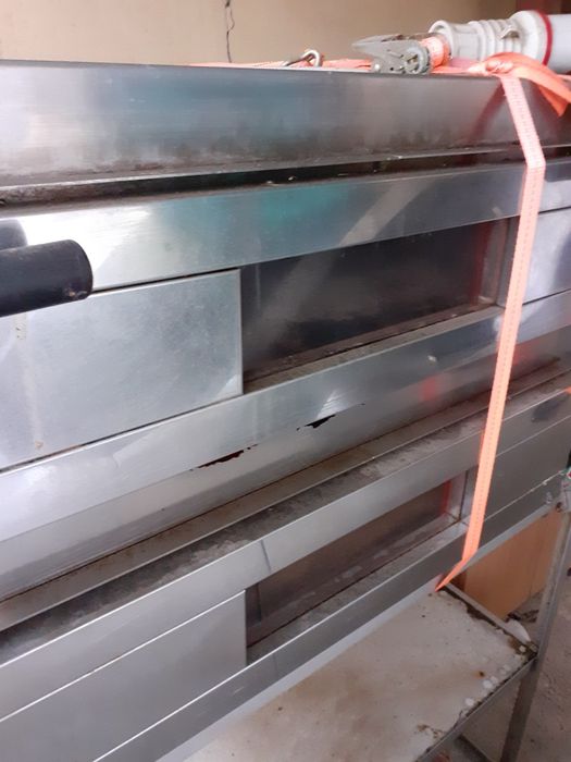 Vând cuptor pizza electric