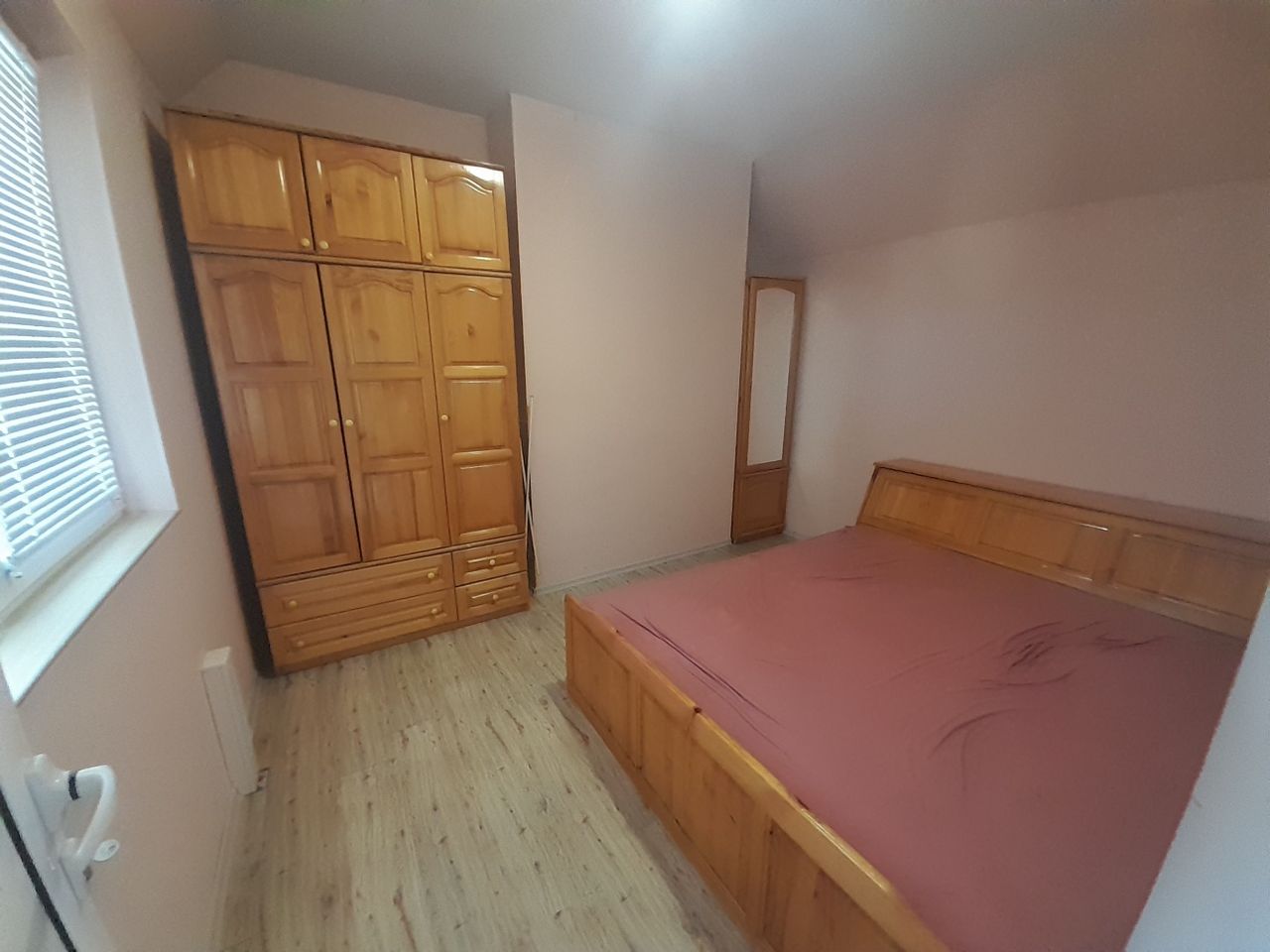 Дава се под наем Ателие в Плевен, Идеален център - 53 кв.м за 306 € - Снимка #6