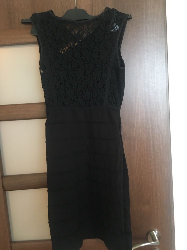 Черна рокля Elisabetta Franchi