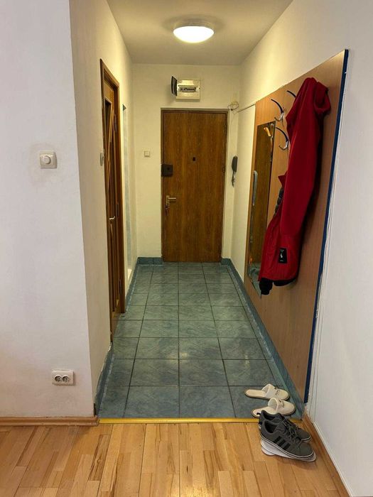 De inchiriat apartament 3 camere zona Mihai Bravu-Vatra Luminoasa