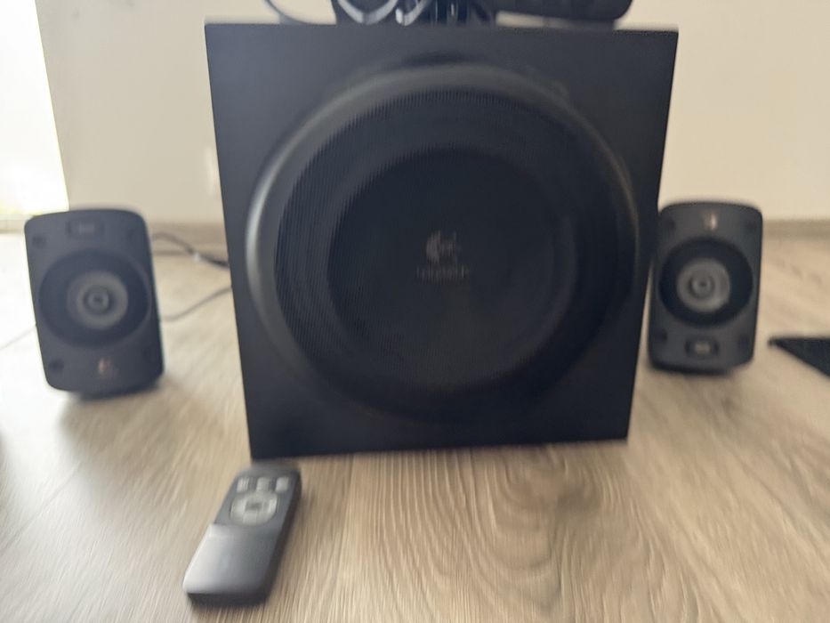 Sistem Logitech Z906