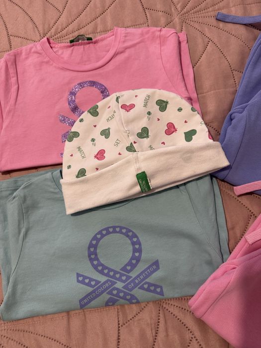 Benetton нови два комплекта долнища с тениски 104 3-4 годинки