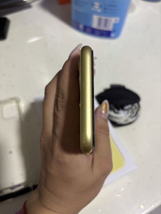 Vand Iphone 11 /64 GB