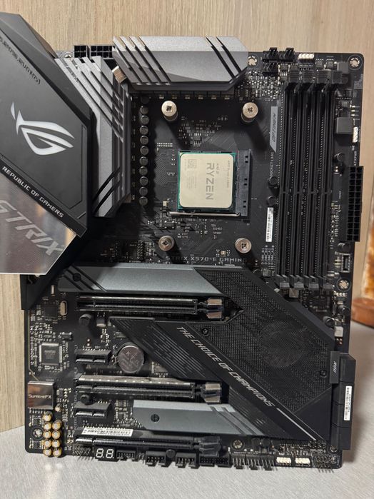 Дъно Asus Rog Strix X570