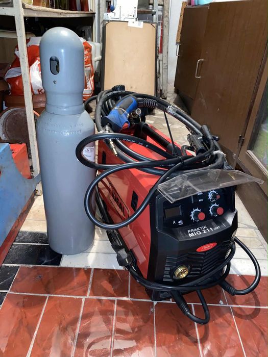 Заваръчен апарат PRAKTIK MIG 211 MMA