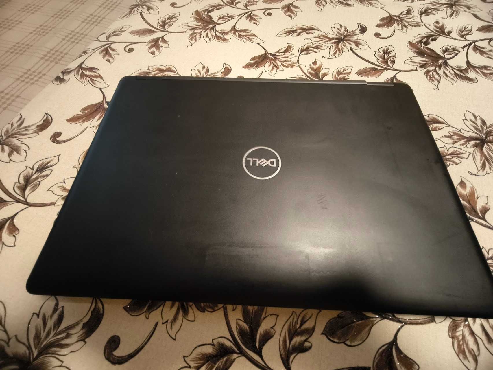 Продавам лаптоп Dell Latitude 5490 14" touch i5 8359u 16gb ram 512gbM2