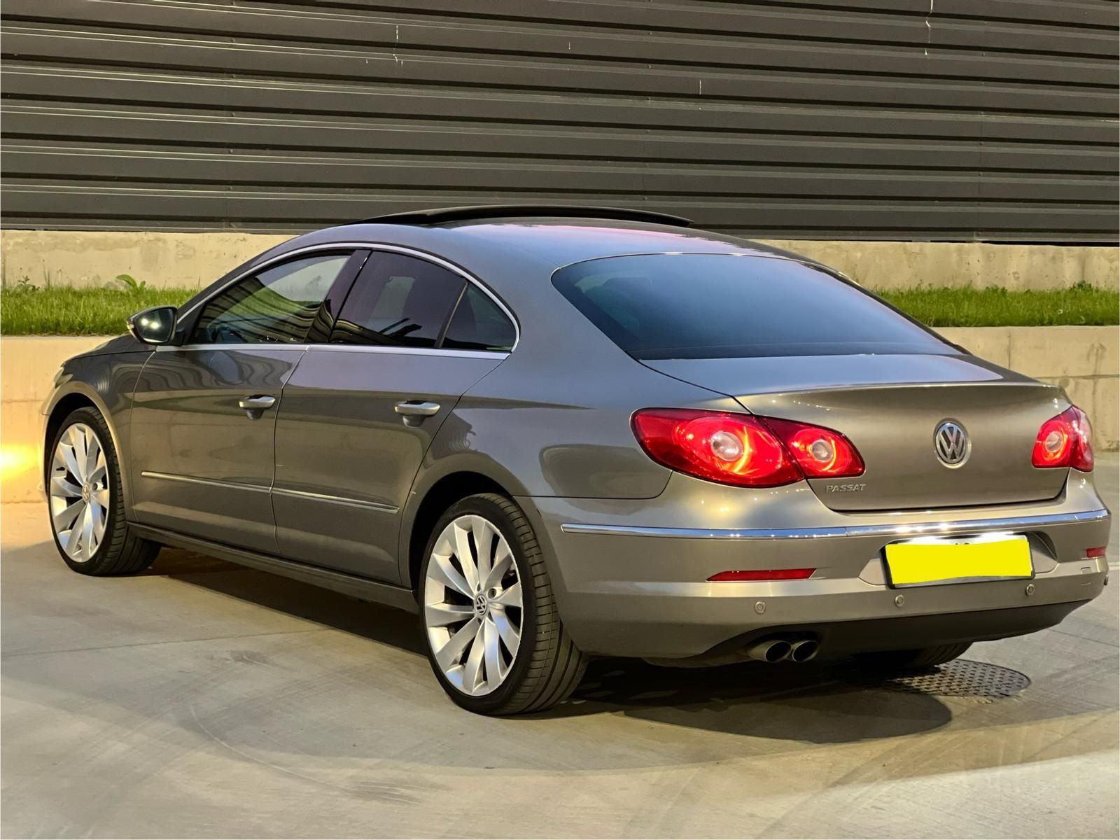 Vw Passat CC-2.0 TDI-Panoramic-Key-Less