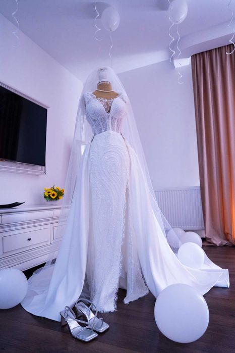 Rochie mireasa (cu trena detasabila)