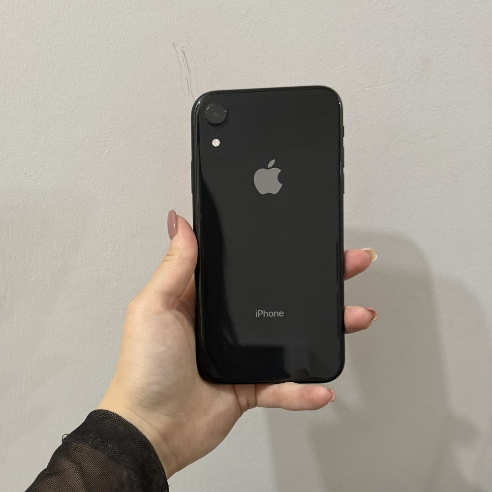 iPhone XR черный