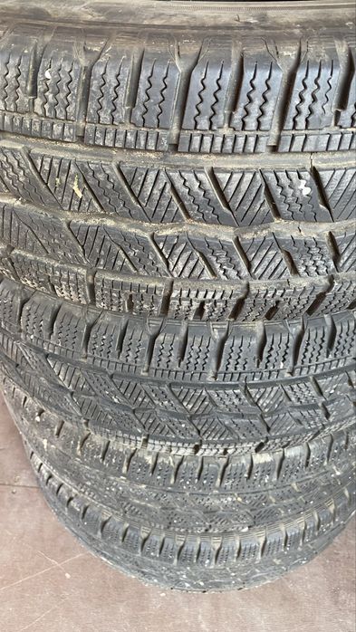 Anvelope vara/iarna 215/70/15C