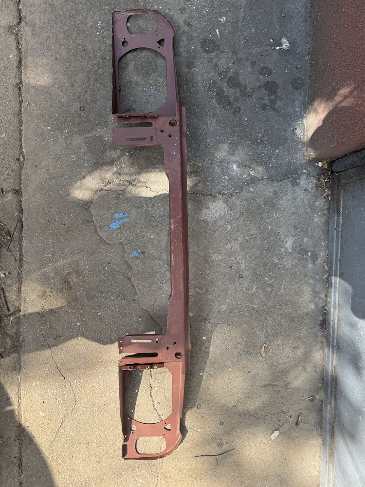 Masca fata dacia 1300 1310 1410