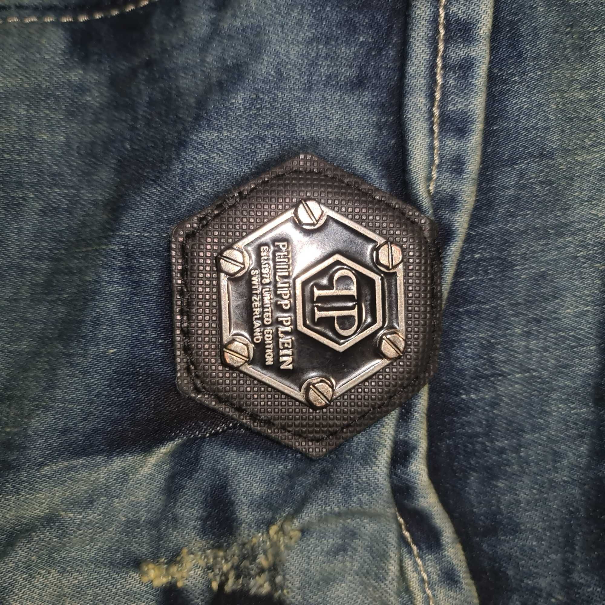 Дълги Дънки-PHILIPP PLEIN-Made in SWITZERLAND,Размер №30-34.Цвят-сини.
