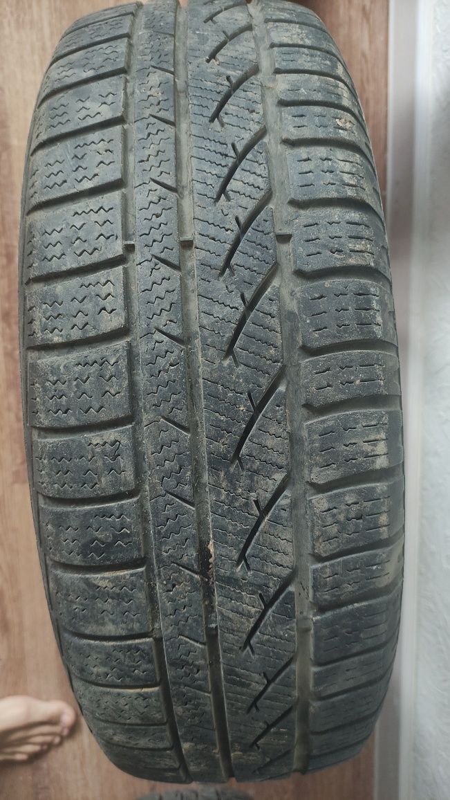 Шины всесезонка Continental 185/65 15 - 2шт