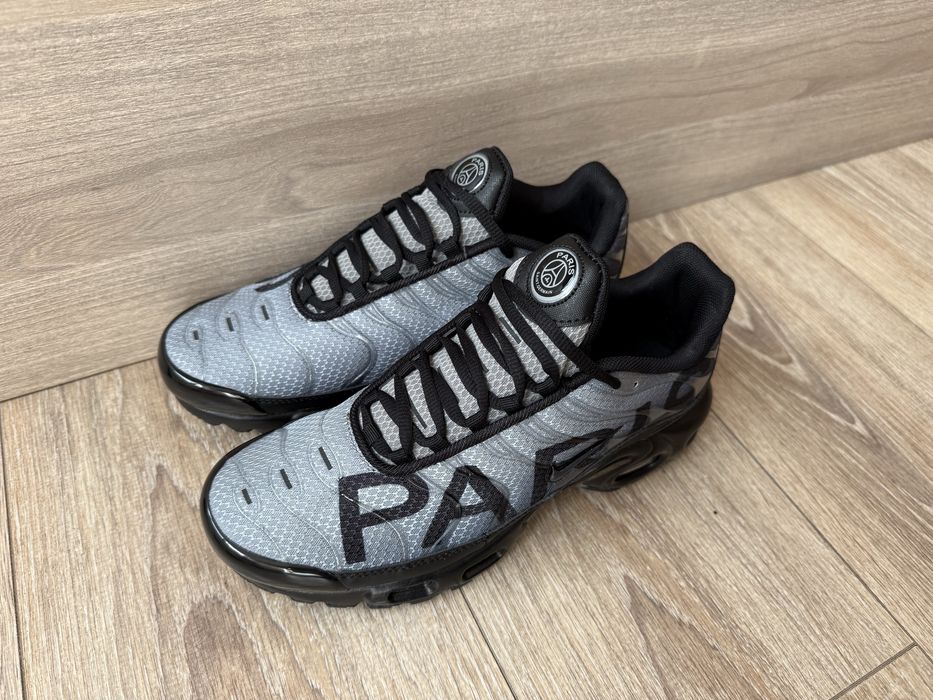 Nike Air Max Plus TN Paris PSG Black Grey