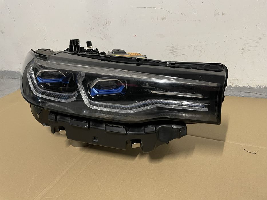 Far dreapta BMW X7 G07 Full LED LASER Original Europa