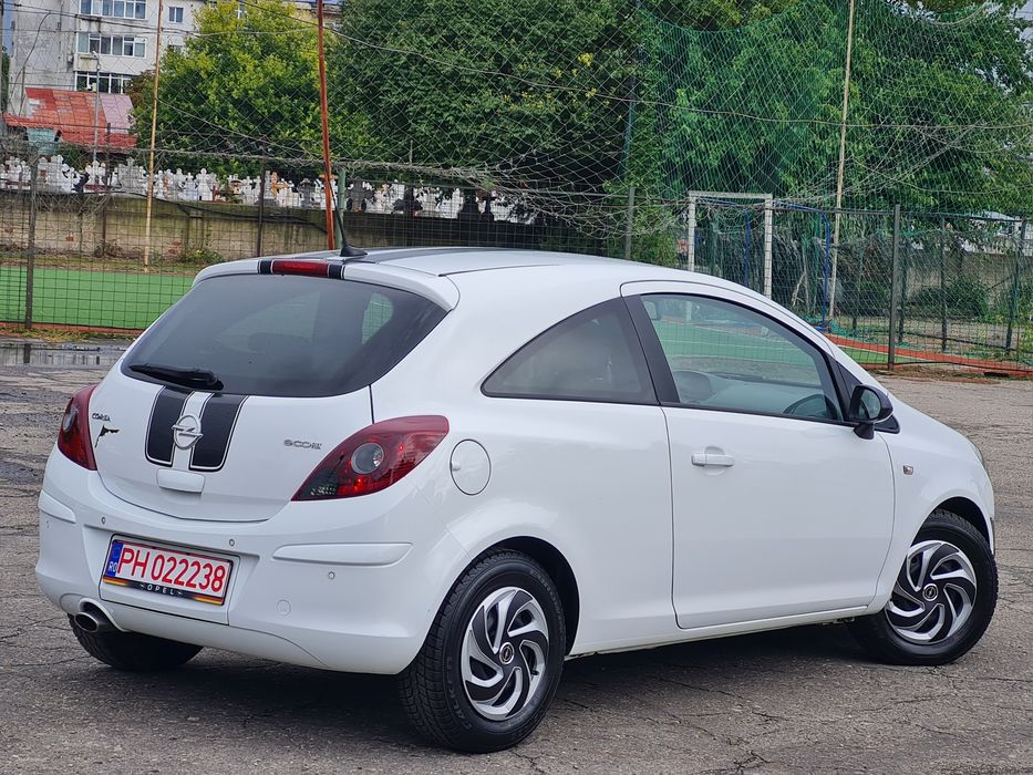 Opel Corsa * 2012 * Automată * 1.2 Benzină MPI - 85 CP * Euro5 * Navi