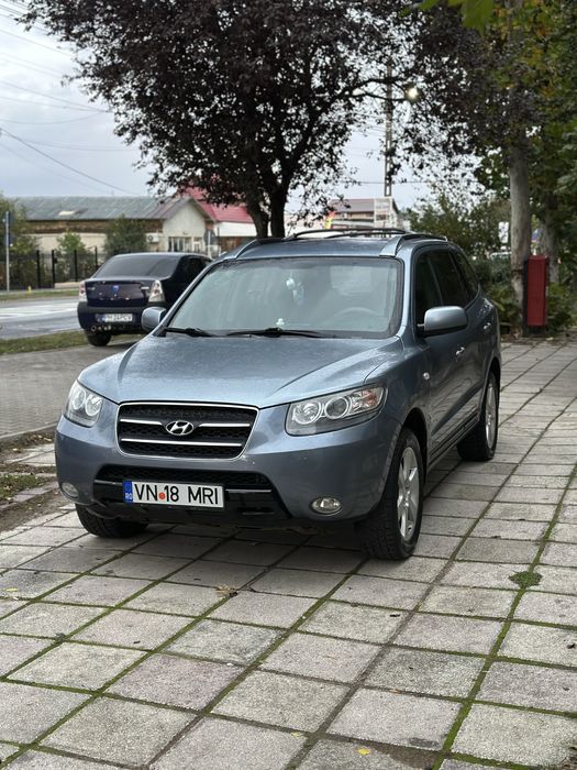 Hyundai Santa Fe - 4x4 - 2.2 diesel - 150 cp - Navi - Clima - Camera