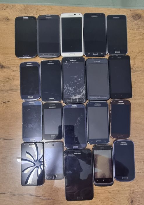 Смартфони Samsung за части