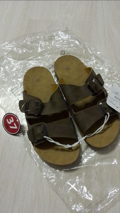 Новые шлепки 37 размер