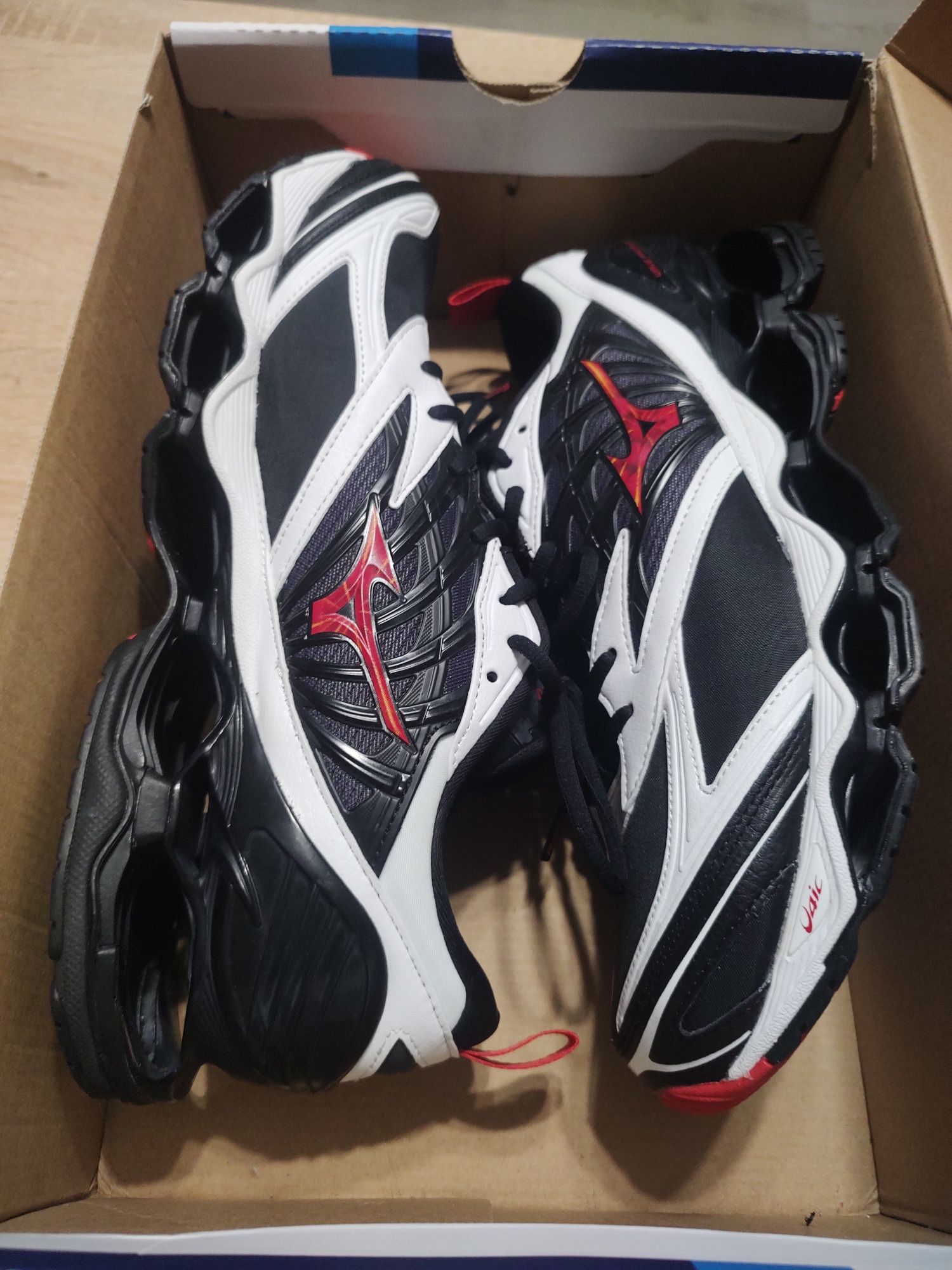 Mizuno wave prophecy ls 45