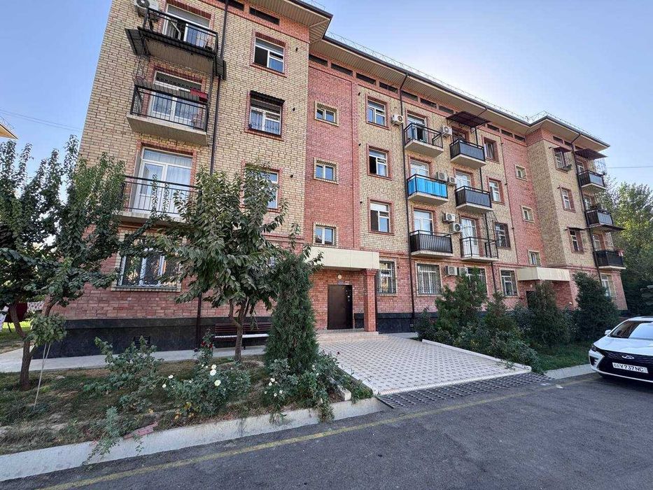 Новостройка на Карасу - 1, 3/2/4 кирпич 80 кв.м. с ремонтом =