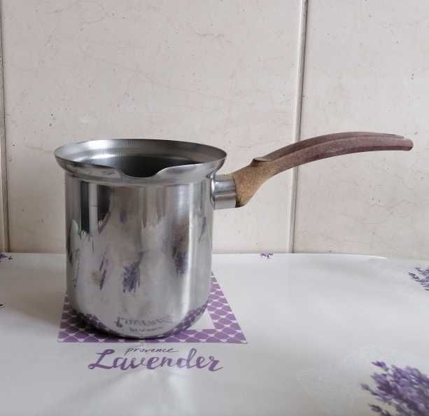 ibric mare oala mare capac mare palete CEL MAI MIC PRET 9 ron