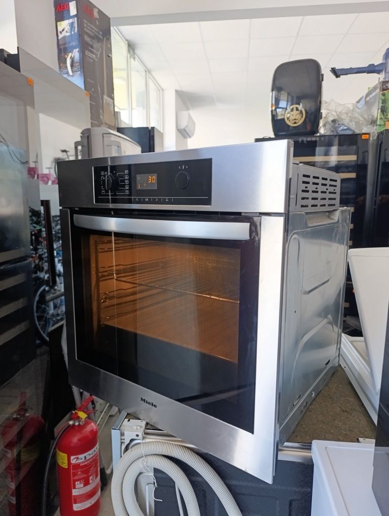 Фурна за вграждане MIELE