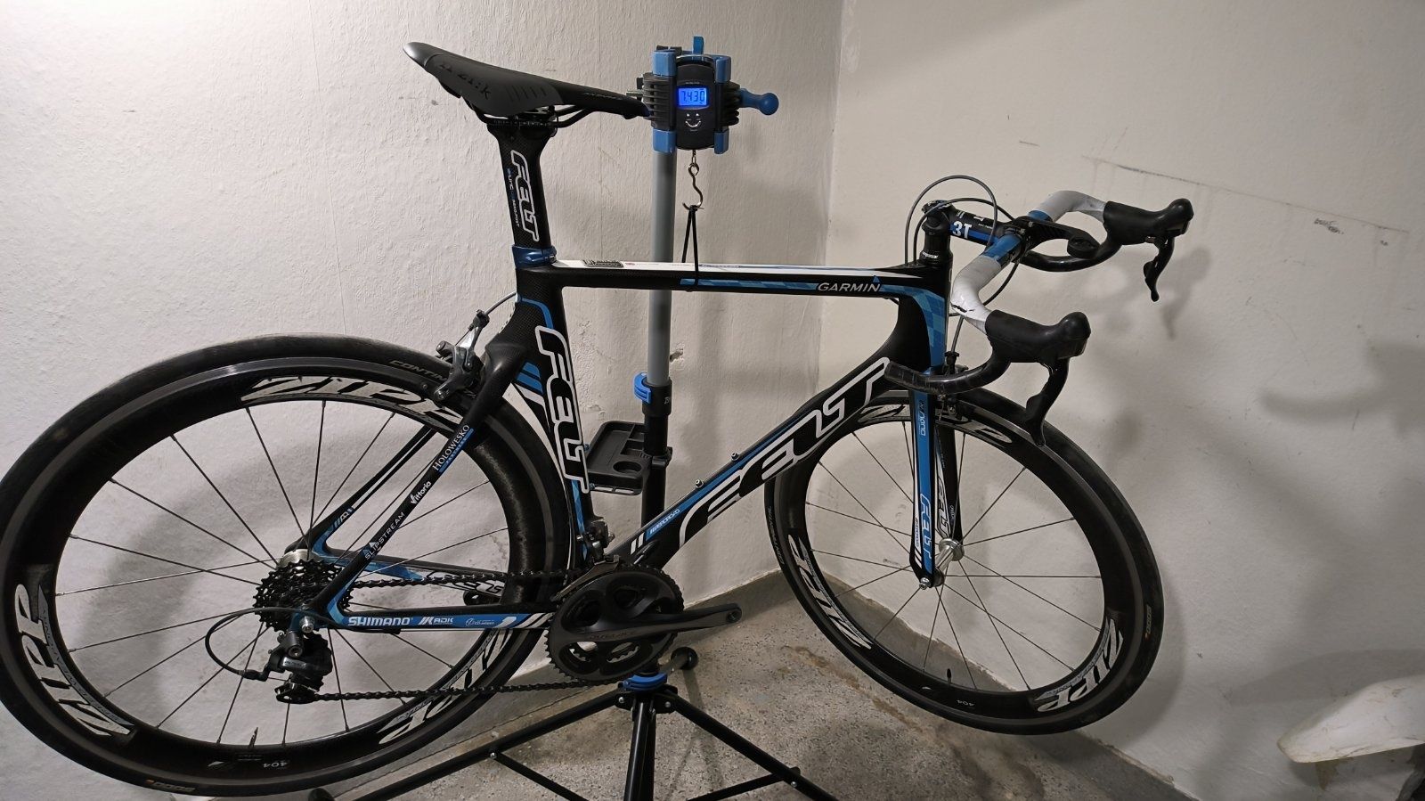 Продавам felt Aero Garmin