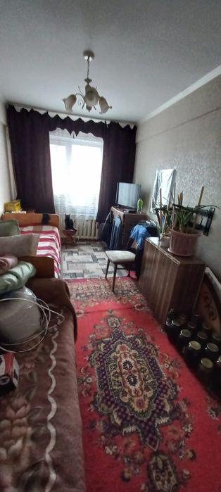 Продам двухкомнатную квартиру теплую сухую в центре