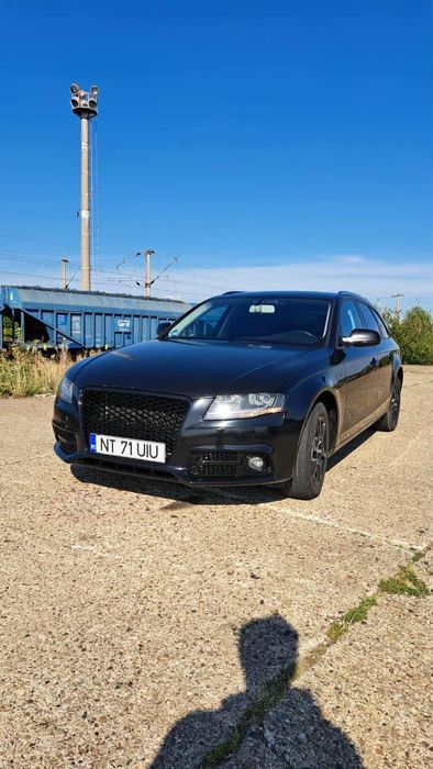 Vând Audi A4 B8 (2012)