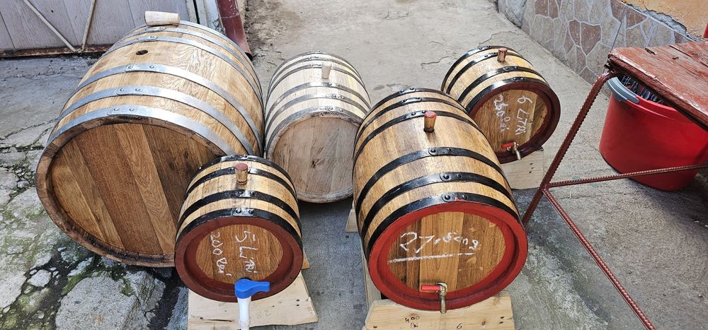 Vând butoi butoaie lemn sau repar butoaie lemn