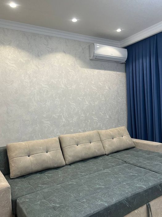 Divan, ugolok sotiladi