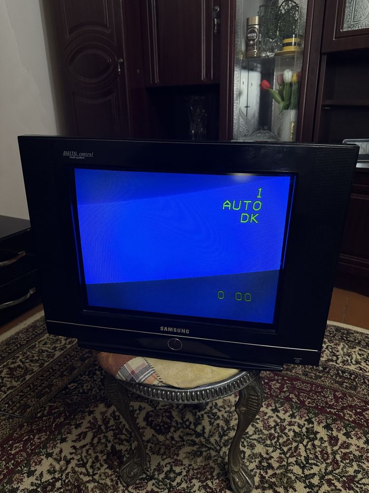 Срочно продаю телевизор цветной, в отличном состоянии