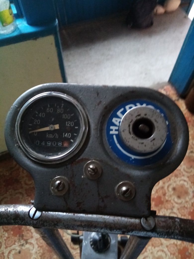 Продам велотренажер советского производства