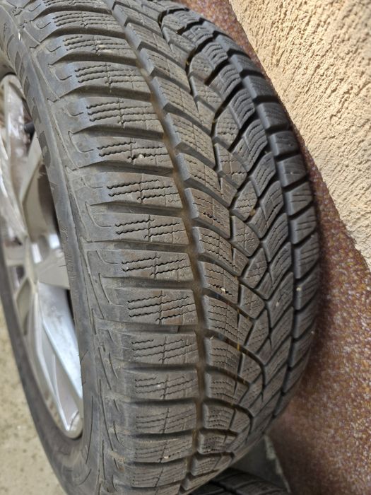 Vând roti cu jante Wolf Silver 16 inch cu cauciucuri de iarna Goodyear