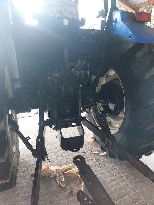 Tractor New Holland TD95D Plus – 4x4,95 CP,An 2007,Carte + RAR Valabil