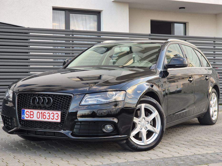 Vând Audi A4 Avant