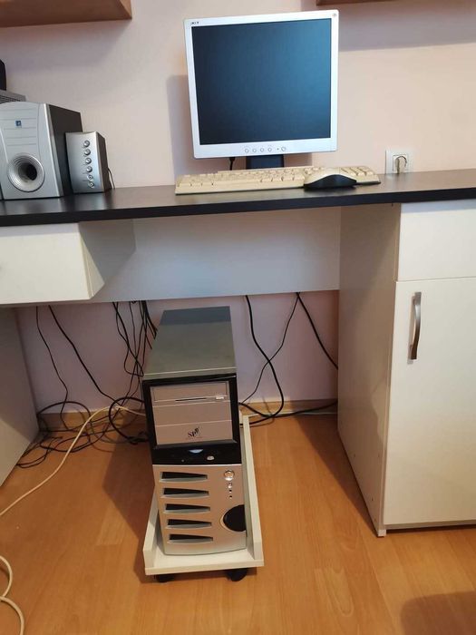 Настолен компютър