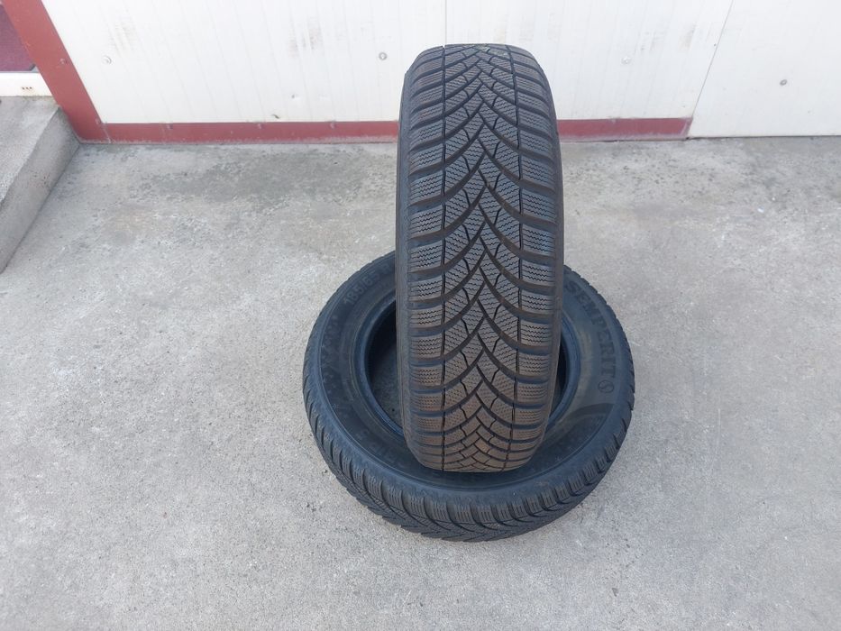 125 lei bucata! Doua anvelope M+S/IARNA 185 65 15 Semperit! 7 mm